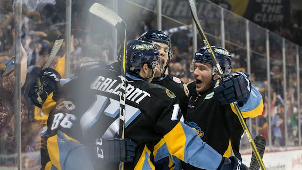 Walleye fend off Komets in series opener