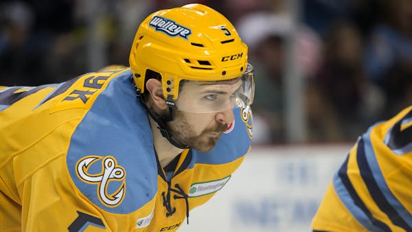 Kotyk nets late winner as Walleye edge Mavericks