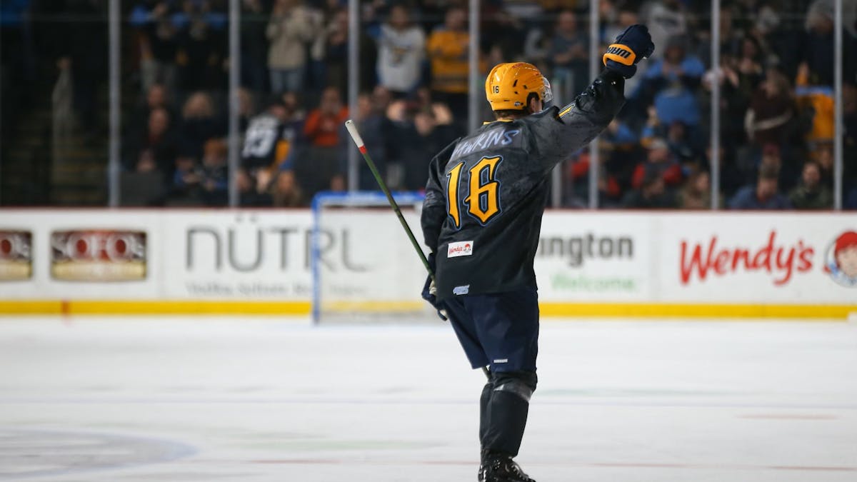 Walleye rock Cyclones in electric 4-3 comeback win