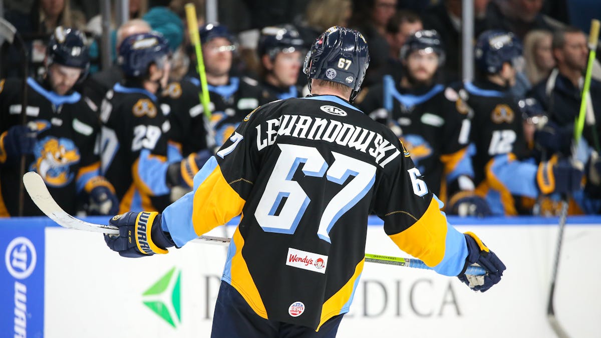 Lewandowski gets game-winner in regular season finale