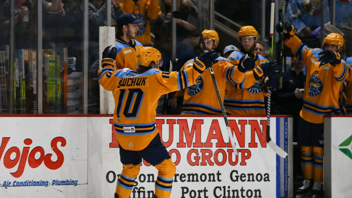 Hawkins, Sawchuk score in game one loss to Mavericks