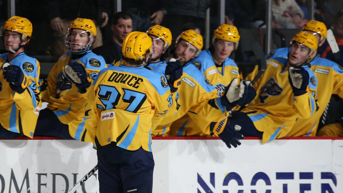 Walleye caught by Mariners for late loss