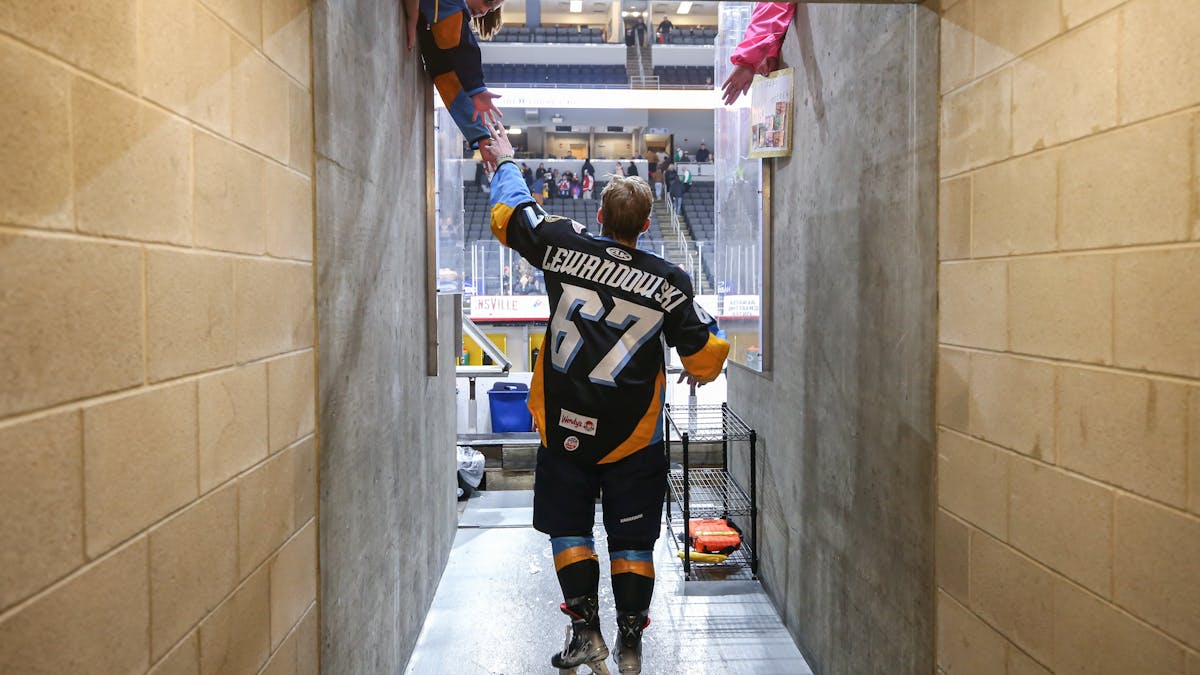 Walleye score thrice in the second period in loss