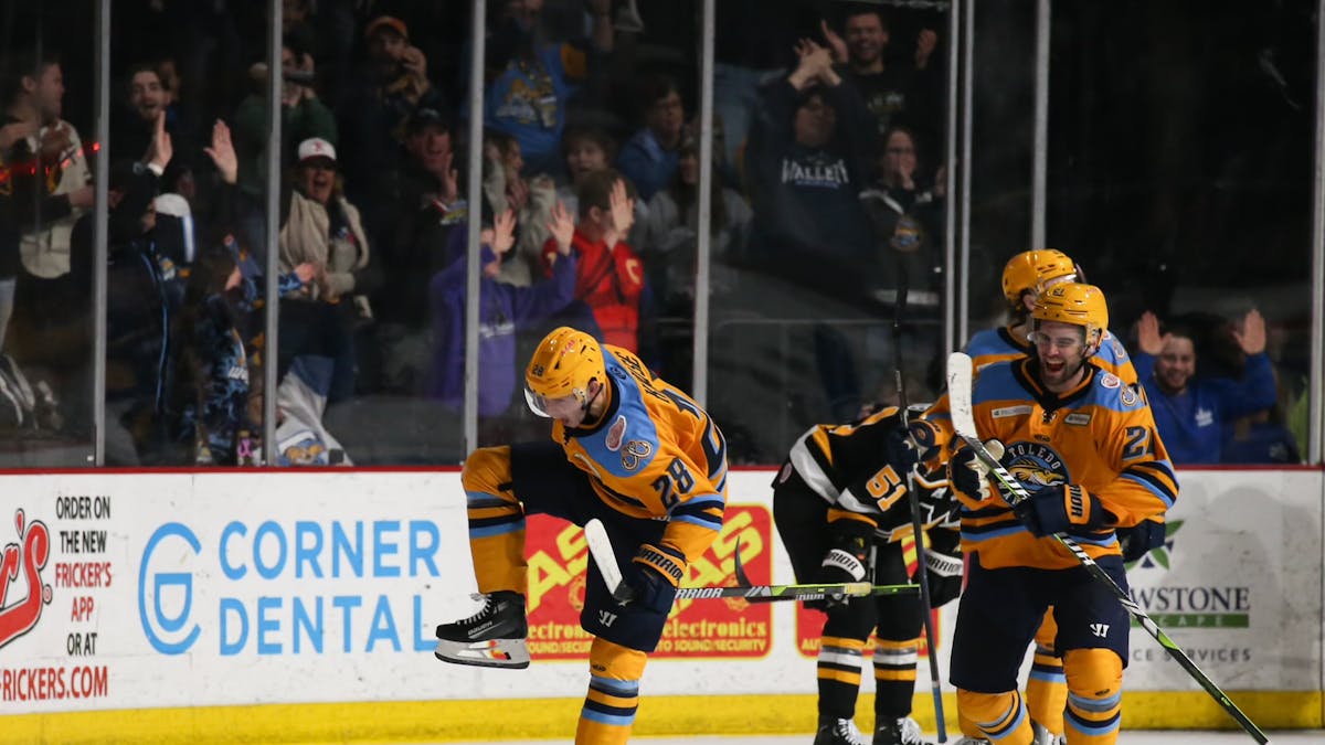 Kruse, special teams lead comeback win over Nailers